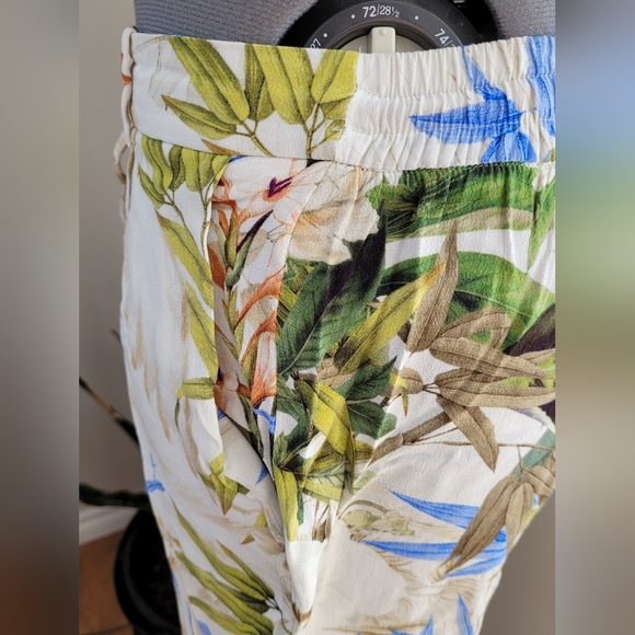 Zara tropical print pant size medium - Picture 3 of 10